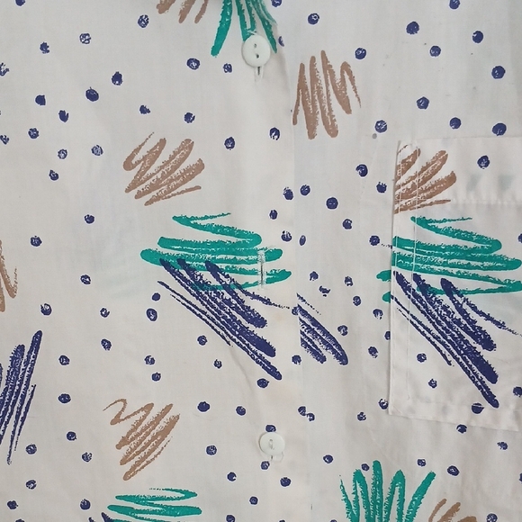 Women's Patterned Button Down Shirt - Picture 4 of 6